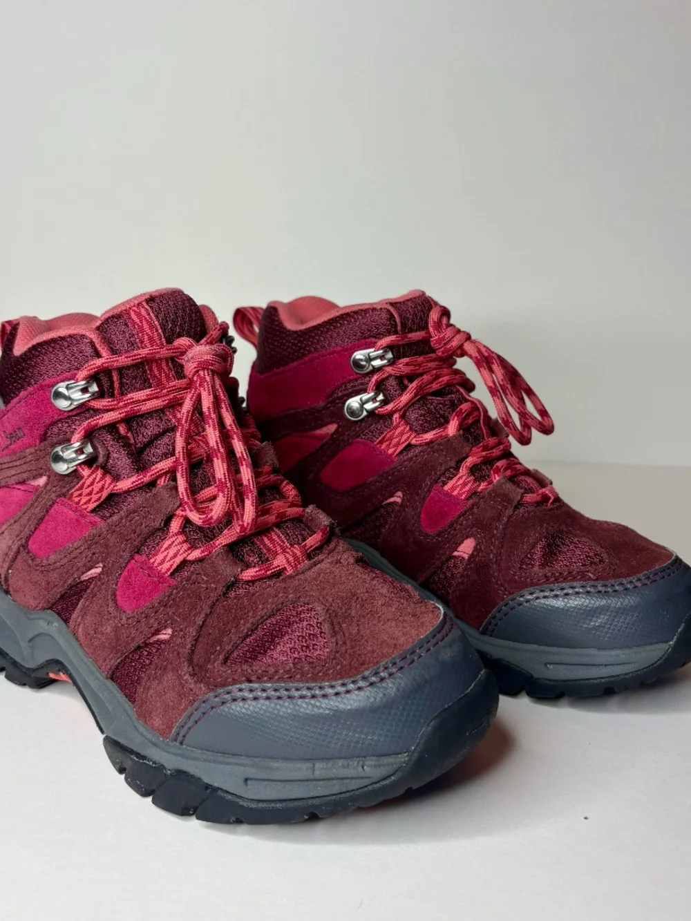 L.L.Bean Kids Size 1 Hiking Shoes Burgundy Red Suede Trail Sneakers